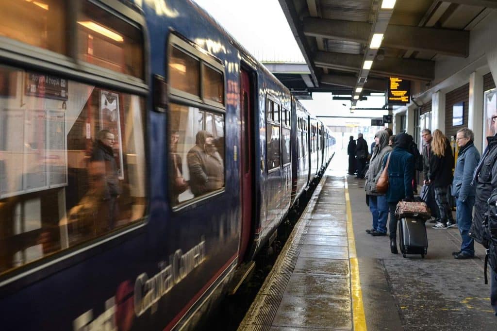 Horaires train SNCF: astuces pour voyager zen